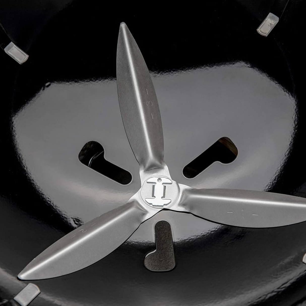 شواية فحم Weber MasterTouch GBS Premium SE E-5775، مقاس 57 سم